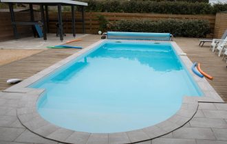 How much water should a pool lose